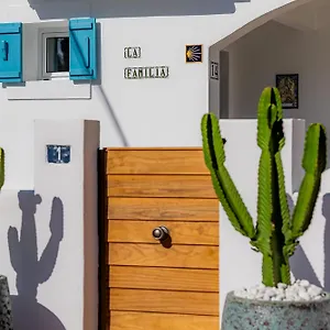 la-familia-beach-house-la-cala.es-andalucia.com/